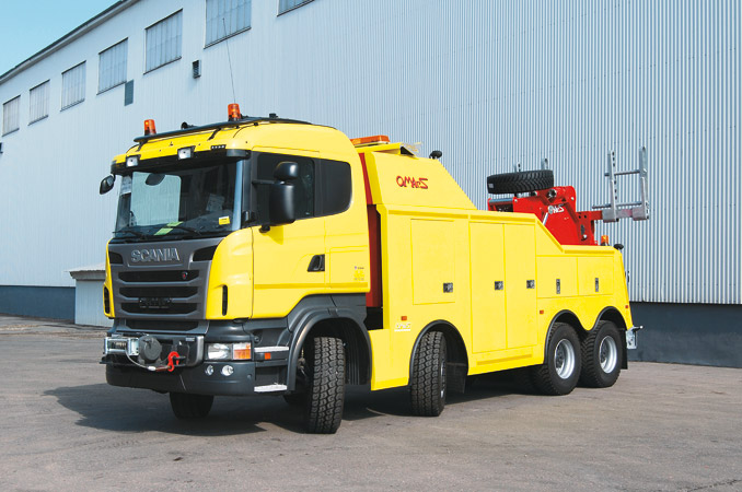 Scania 8×4 z zabudową firmy Omars i dodatkową przednią wciągarką (fot. Scania)