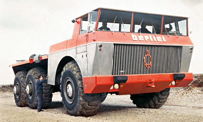Berliet T100 (fot. Fondation de L’Automobile Marius Berliet)