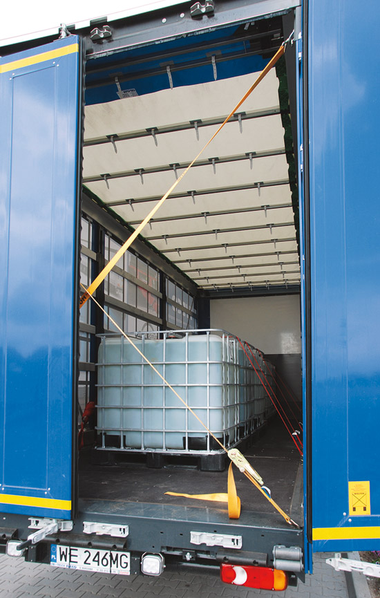 Eurocargo miało ładowność aż 9370 kg – to bardzo dobry wynik w tej klasie, chociaż za obciążenie podczas testu posłużyły zbiorniki z wodą o ciężarze ok. 5 t (fot. D. Piernikarski)