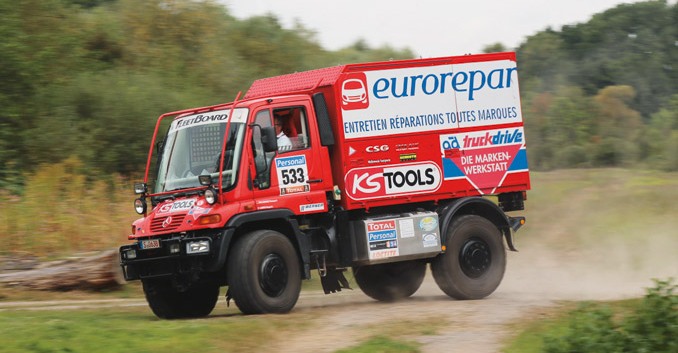 Unimoga nie mogło zabraknąć w rajdach terenowych – prezentowany na zdjęciu U 400 (seria 405) uczestniczył w Rajdzie Dakar w latach 2006 i 2007 jako samochód serwisowy (fot. Unimog-Museum)