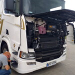 Legenda wciąż żyje: Scania R580 A4x2NAnowej generacji z okolicznościowej serii przygotowanej na 50-lecie obecności na rynku widlastego silnika DC16 (fot. K.Biskupska)