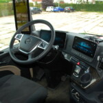 Elegancki wygląd, intuicyjna obsługa to kokpit nowego Actrosa (fot. D.Piernikarski)