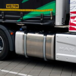 Na długie trasy: dwa zbiorniki paliwa o pojemności 470 l oraz 910 l, i 85-litrowy zbiornik AdBlue (fot. D. Piernikarski)