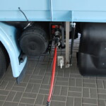 Tankowanie sprężonego gazu w Warszawie jest możliwe na jedynej publicznej stacji znajdującej się na ul. Prądzyńskiego; w Polce obecnie działają 23 takie stacje (fot. D.Piernikarski)