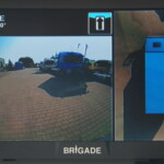 Duże ułatwienie w manewrowaniu: 4 kamery rozmieszczone wokół pojazdu pozwalają na syntezę obrazu otoczenia (fot. D.Piernikarski)