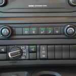 Wybór odpowiedniej konfiguracji blokad jest intuicyjny – ułatwia to obrotowy przełącznik na desce rozdzielczej (fot. D.Piernikarski)