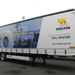 Grupa Wielton awansowała w rankingu globalnym na 8. miejsce, produkując 23 253 pojazdy. Obecnie w skład Grupy Wielton, oprócz Wielton SA, wchodzi 6 podmiotów: Fruehauf (Francja), spółka Italiana Rimorchi z markami Viberti oraz Cardi (Włochy), Langendorf (Niemcy), Lawrence Dawid (Wielka Brytania) oraz spółki córki: Wielton Rosja, Wielton Ukraina, Wielton Białoruś oraz Wielton Logistic. Grupa Wielton dostarcza swoje produkty do 35 krajów w Europie, Azji i Afryce, ma 3 zakłady produkcyjne: w Polsce oraz we Francji i w Niemczech, a także 2 montownie: we Włoszech i w Rosji (fot. Wielton)