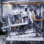 Testy rozwojowe jednostki napędowej Mercedes-Benz GLC F-Cell w Kirchheim-Nabern:początek testów w warunkach zamarzania z jednostką napędową pochyloną pod różnymi kątami (fot. Daimler)