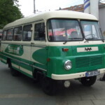 21-miejscowy autobus LD-3001/B21 z 1988 r. już wtedy raził archaicznym wyglądem (fot. M. Rutka)
